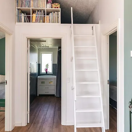 4 Star In Semesterbostad